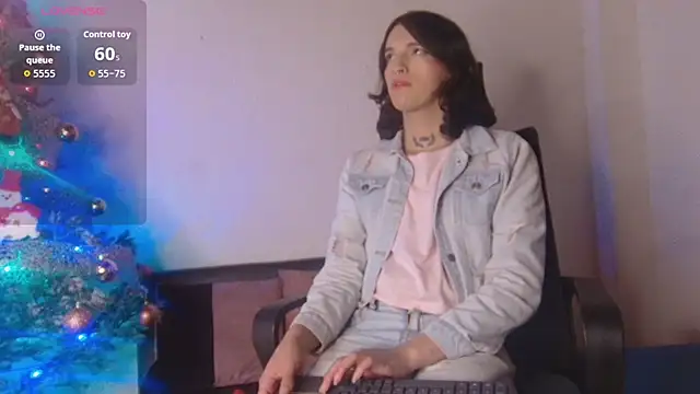 Snapshot of Scarlett_crastrawberry chatting on November 2025 09:36:01 PM Scarlett crastrawberry online show from November 2025 09:36:01 PM