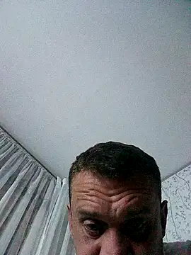 PeteR1987- online show from October 2025 08:20:01 PM