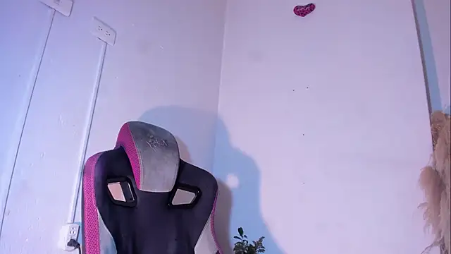 Snapshot of bad_girl_xxx chatting on March 2026 08:11:01 PM bad girl xxx online show from March 2026 08:11:01 PM