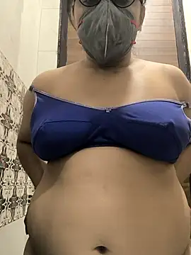 Snapshot of Lovely_Tannu chatting on December 2025 12:03:02 PM Lovely Tannu online show from December 2025 12:03:02 PM