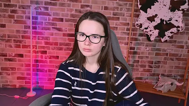 May Bloom online show from March 2026 07:03:01 AM