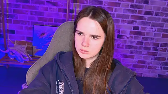 May Bloom online show from April 2026 02:13:02 PM