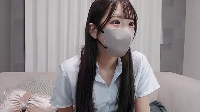 Snapshot of LOVE_MIREI_LOVE chatting on November 2025 11:32:02 AM LOVE MIREI LOVE online show from November 2025 11:32:02 AM