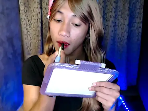 taylaxuxu online show from December 2025 04:14:01 PM