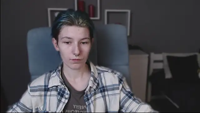 Snapshot of guitarandangell chatting on October 2025 03:25:01 AM guitarandangell online show from October 2025 03:25:01 AM