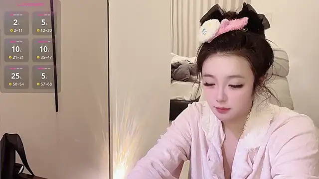 Snapshot of Kinadolly chatting on December 2025 01:18:02 PM Kinadolly online show from December 2025 01:18:02 PM