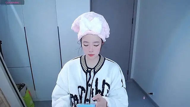 Snapshot of Kinadolly chatting on January 2026 11:47:02 AM Kinadolly online show from January 2026 11:47:02 AM