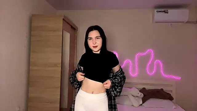 MyraLitterers online show from March 2026 03:53:01 PM