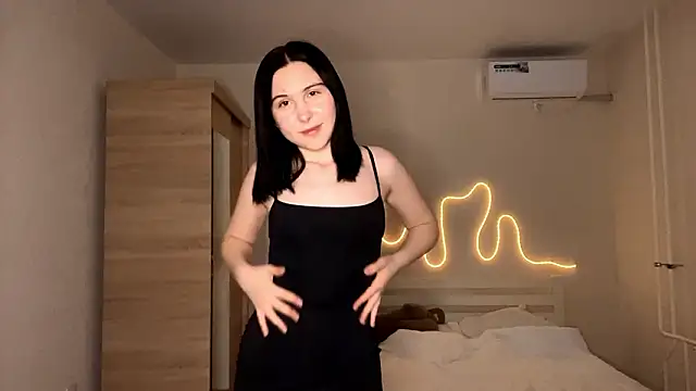 MyraLitterers online show from March 2026 03:51:01 PM