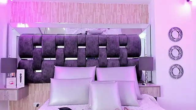 Catalina-Thompson online show from October 2025 12:16:01 PM