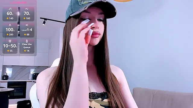 Snapshot of khloeforever chatting on January 2026 05:11:02 AM khloeforever online show from January 2026 05:11:02 AM