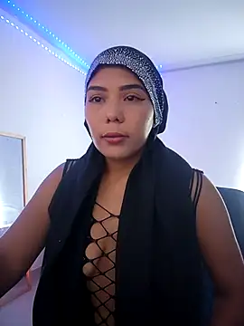leila-ademuz28 online show from October 2025 02:40:01 PM