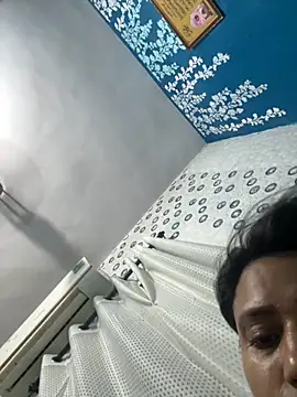 Snapshot of heenashai chatting on November 2025 05:56:01 PM heenashai online show from November 2025 05:56:01 PM