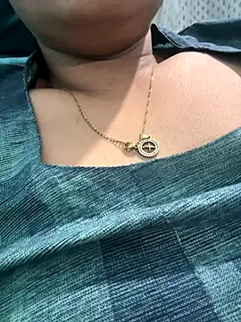 Snapshot of heenashai chatting on November 2025 09:59:01 AM heenashai online show from November 2025 09:59:01 AM