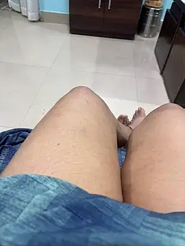 Snapshot of heenashai chatting on November 2025 10:59:01 AM heenashai online show from November 2025 10:59:01 AM