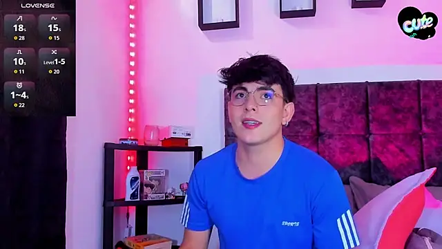 Theo Noxxx online show from November 2025 06:18:02 PM