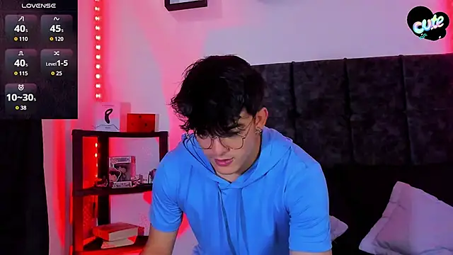 Theo Noxxx online show from November 2025 05:39:02 PM