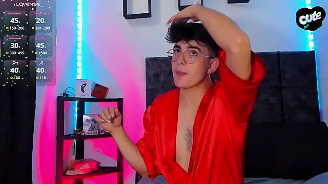 Theo Noxxx online show from November 2025 06:23:02 PM