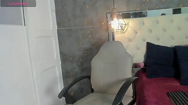 karla ruso online show from October 2025 12:45:02 PM