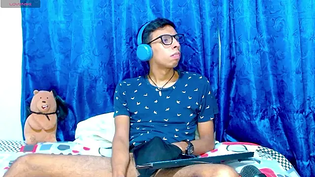 DavTwink3100 online show from March 2026 01:43:02 AM