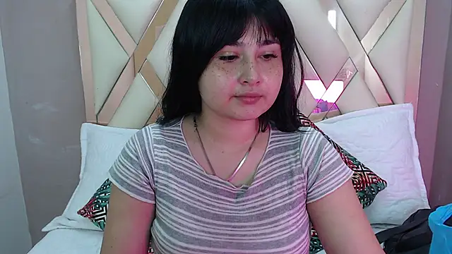 Sweet sumisive online show from December 2025 03:50:01 PM