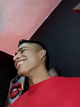 Emiliano Reyes online show from November 2025 02:28:02 AM