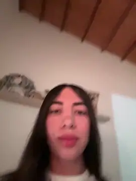 valeriahornier online show from April 2026 01:49:01 AM