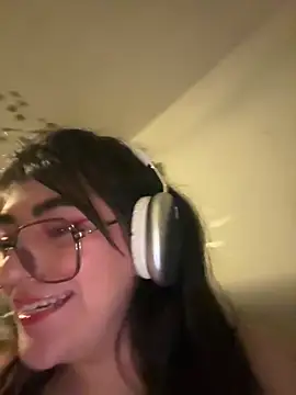 milky denni online show from June 2026 04:05:01 AM