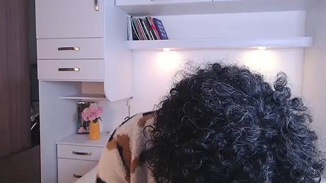 MartiRuis10 online show from November 2025 09:37:02 PM