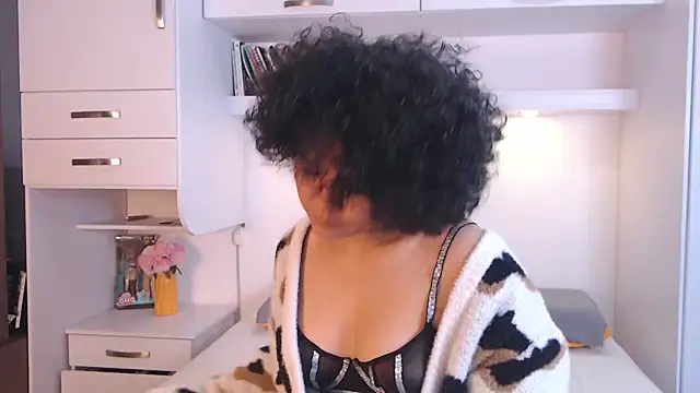 MartiRuis10 online show from December 2025 12:20:02 AM