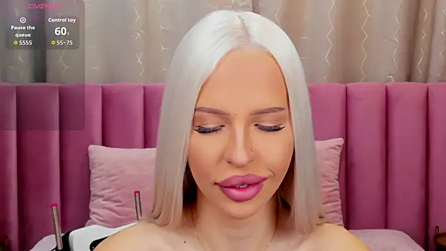 KailaCrystall online show from November 2025 01:29:01 AM