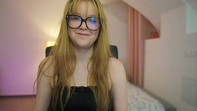 lisa mccoy  online show from March 2026 07:06:02 PM