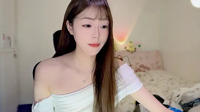 Snapshot of Onecutelittle chatting on November 2025 01:05:02 AM Onecutelittle online show from November 2025 01:05:02 AM