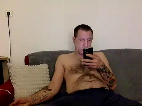 Filip 76 online show from November 2025 04:51:02 PM