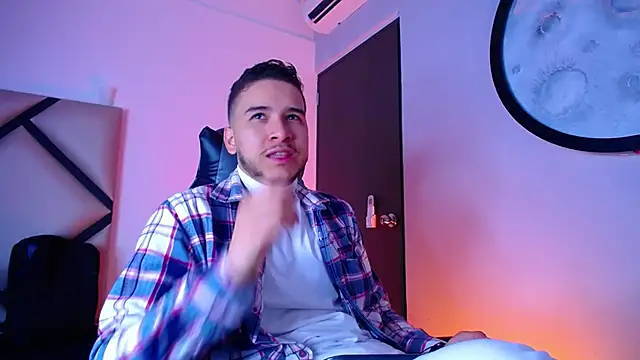 mike 257 online show from December 2025 11:41:02 AM