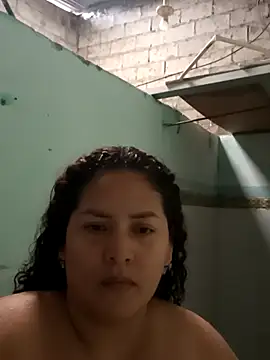 chikis12  online show from November 2025 05:57:01 PM