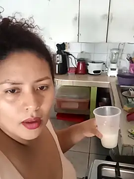 chikis12  online show from November 2025 05:12:02 PM