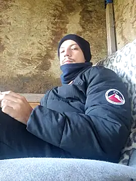 bbyxklaus online show from November 2025 12:42:02 PM