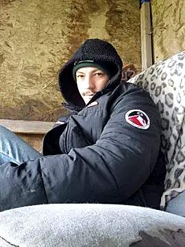 bbyxklaus online show from November 2025 11:10:02 AM