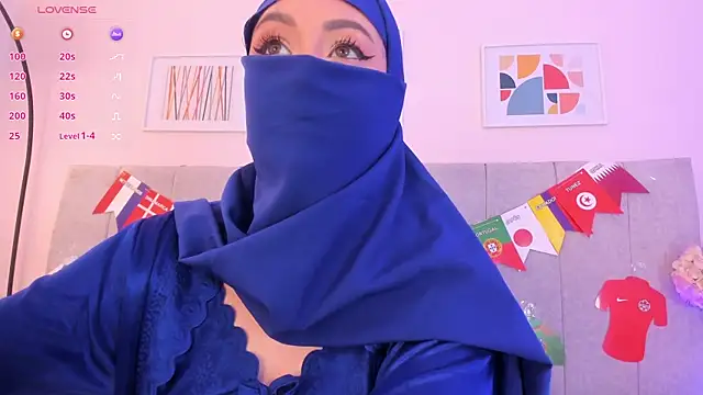 Snapshot of fatiima_ chatting on June 2026 07:04:02 PM fatiima online show from June 2026 07:04:02 PM