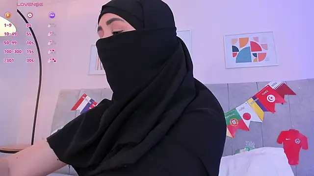 Snapshot of fatiima_ chatting on June 2026 07:18:01 PM fatiima online show from June 2026 07:18:01 PM