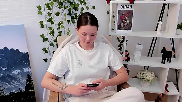 TeressaGimar online show from October 2025 05:41:01 AM
