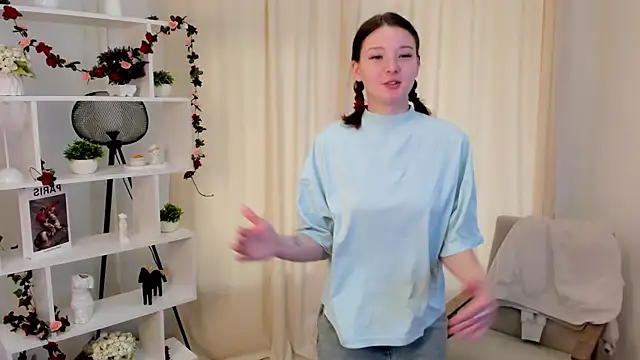 TeressaGimar online show from October 2025 06:47:01 AM