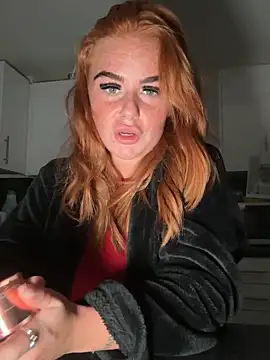 Snapshot of Ellieskyyee1 chatting on November 2025 10:30:01 PM Ellieskyyee1 online show from November 2025 10:30:01 PM