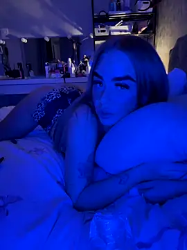 Snapshot of Ellieskyyee1 chatting on November 2025 01:22:02 AM Ellieskyyee1 online show from November 2025 01:22:02 AM