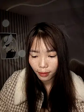 Snapshot of Fish_yellow chatting on November 2025 09:35:02 PM Fish yellow online show from November 2025 09:35:02 PM