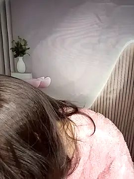 Snapshot of Fish_yellow chatting on November 2025 08:55:01 PM Fish yellow online show from November 2025 08:55:01 PM