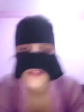 Snapshot of SandyAmr chatting on November 2025 01:44:01 PM SandyAmr online show from November 2025 01:44:01 PM