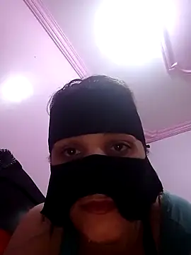 Snapshot of SandyAmr chatting on November 2025 08:57:02 AM SandyAmr online show from November 2025 08:57:02 AM