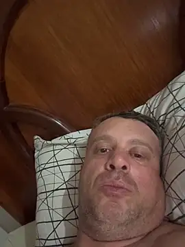 Snapshot of wellingtonmds chatting on November 2025 12:11:01 AM wellingtonmds online show from November 2025 12:11:01 AM